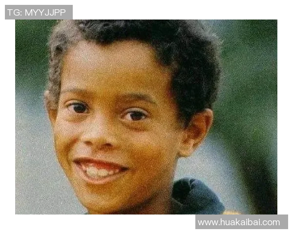 女生回忆童年足球明星名字的趣味挑战与分享